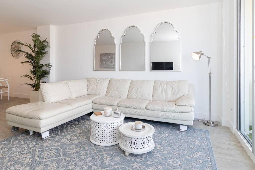 Stunning & Spacious Resort-Style Condo Across From Beach! Miami Beach Exterior foto