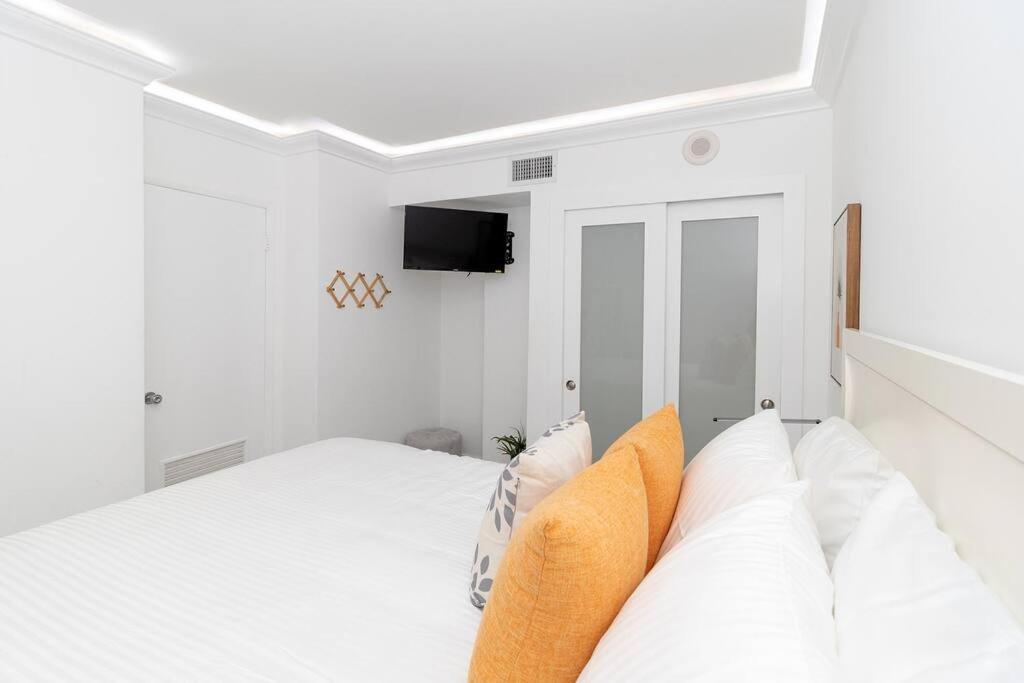 Stunning & Spacious Resort-Style Condo Across From Beach! Miami Beach Exterior foto